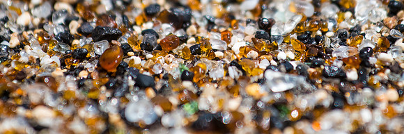 GLASS SAND